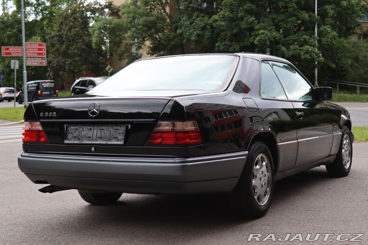 Mercedes-Benz 124 320CE 162kW 1994