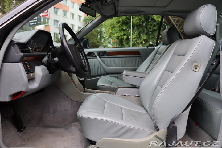 Mercedes-Benz 124 320CE 162kW 1994