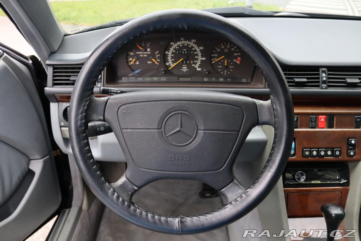 Mercedes-Benz 124 320CE 162kW 1994