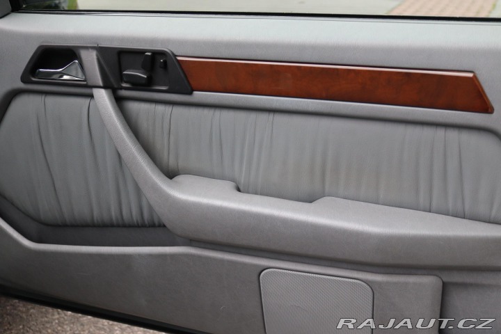 Mercedes-Benz 124 320CE 162kW 1994