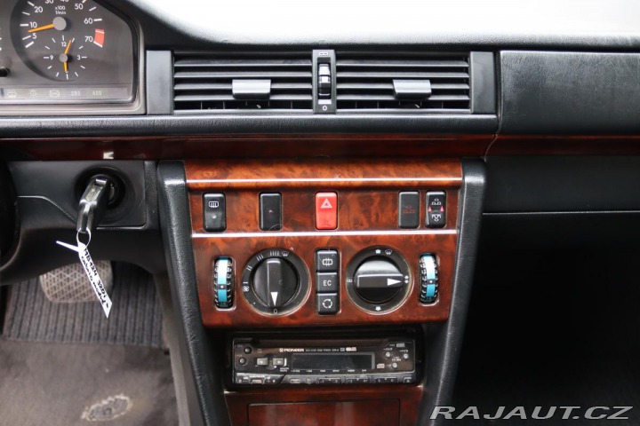 Mercedes-Benz 124 E320 CABRIO 162kW 1995