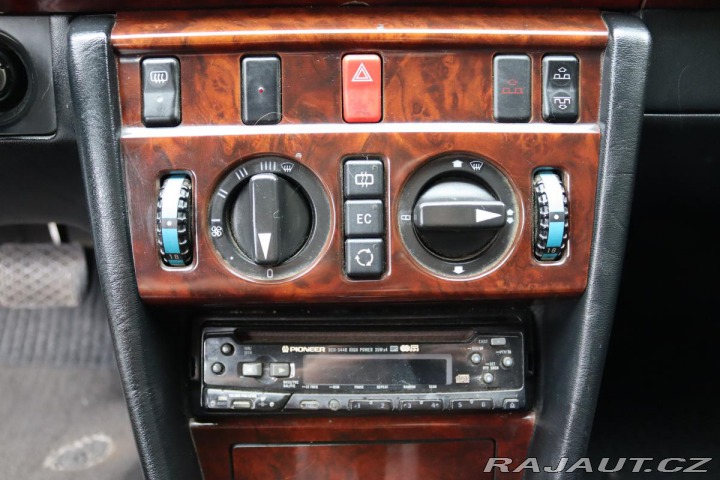 Mercedes-Benz 124 E320 CABRIO 162kW 1995