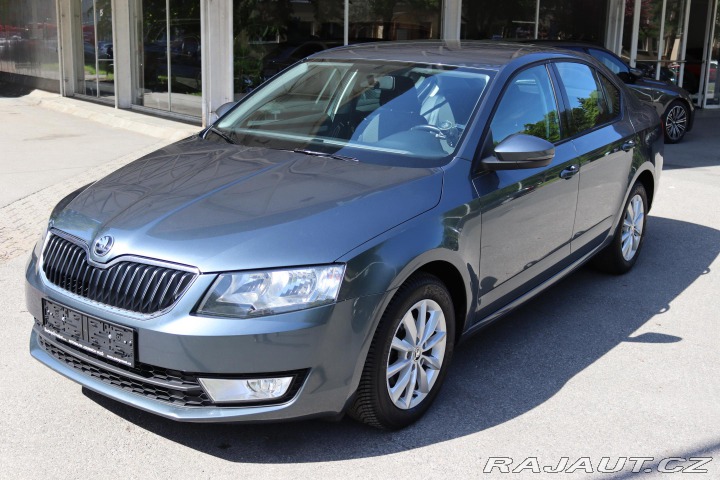 Škoda Octavia 1. majitel, servis jen Šk 2016