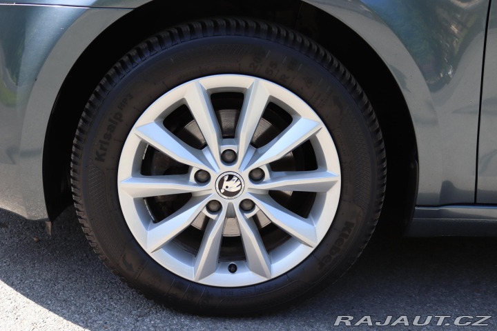 Škoda Octavia 1. majitel, servis jen Šk 2016