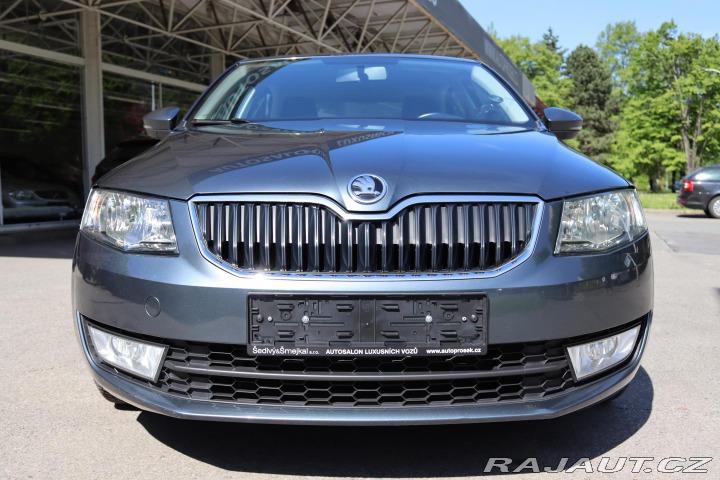 Škoda Octavia 1. majitel, servis jen Šk 2016