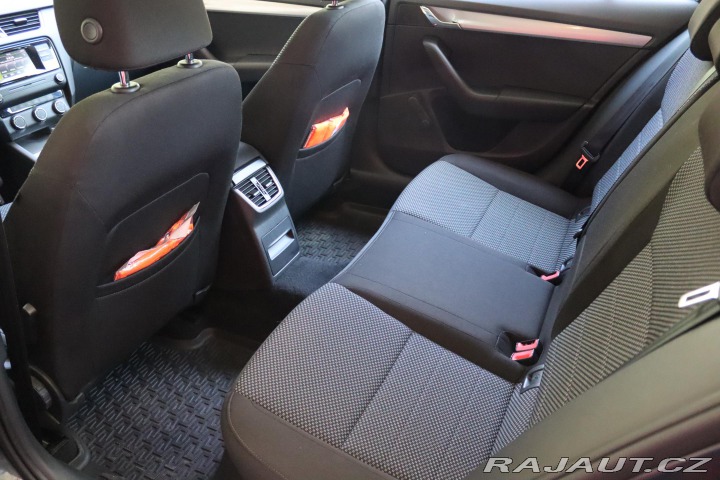 Škoda Octavia 1. majitel, servis jen Šk 2016