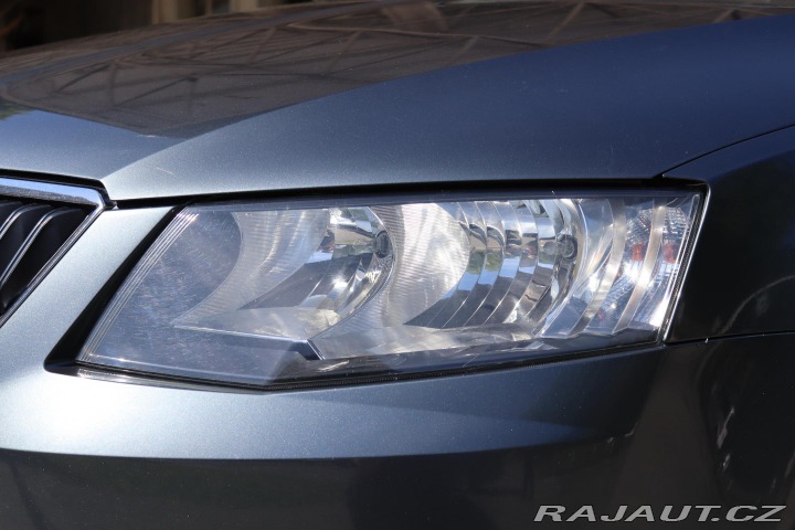 Škoda Octavia 1. majitel, servis jen Šk 2016