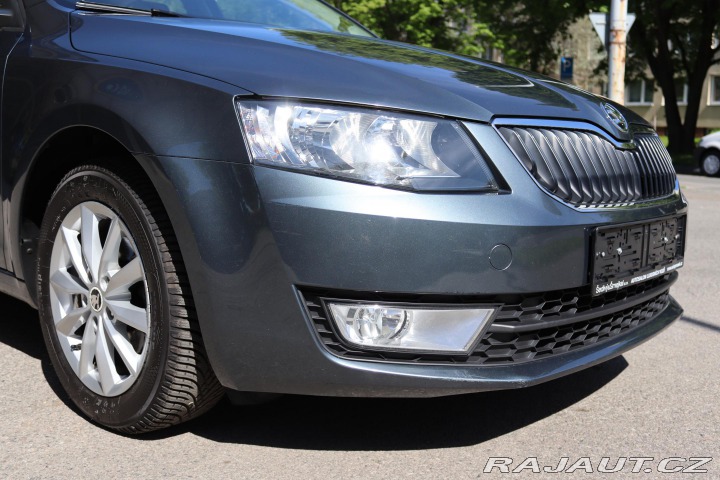 Škoda Octavia 1. majitel, servis jen Šk 2016
