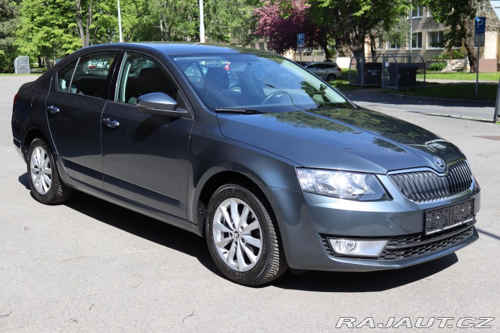Škoda Octavia 1. majitel, servis jen Šk 2016