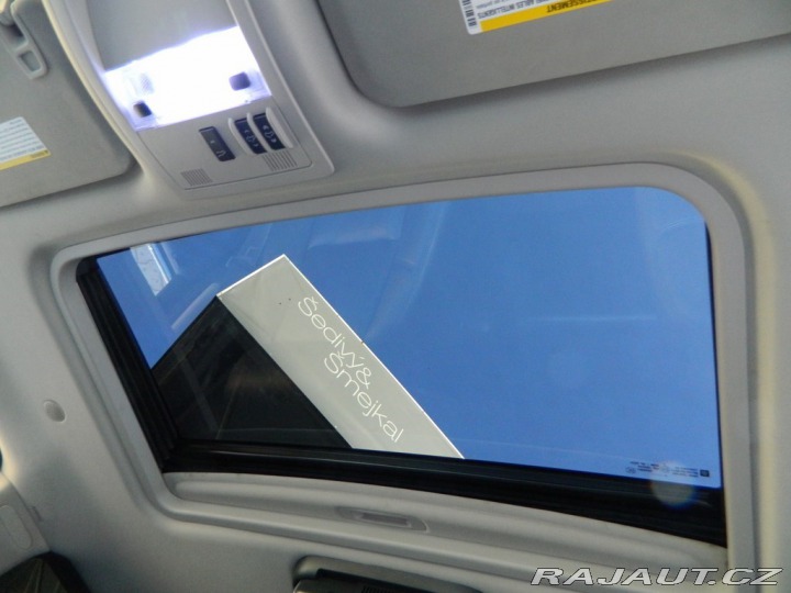 Cadillac Escalade HYBRID 6.0 V8 248kW 2011