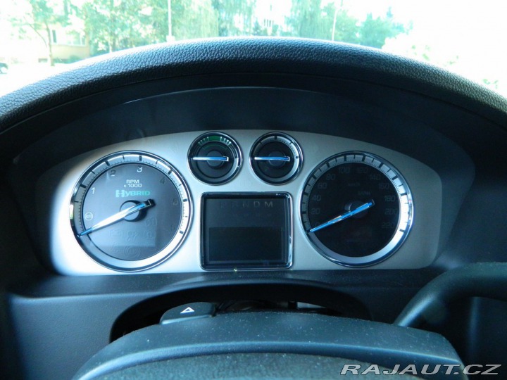 Cadillac Escalade HYBRID 6.0 V8 248kW 2011