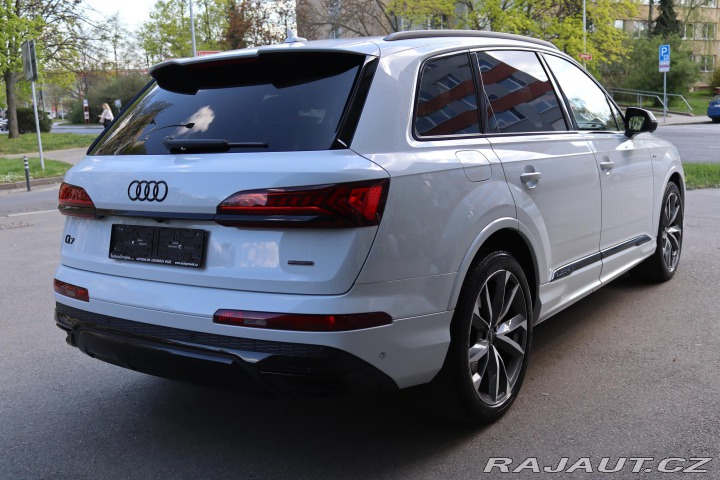Audi Q7 NENÍ MOŽNÝ ODPOČET DPH 2022