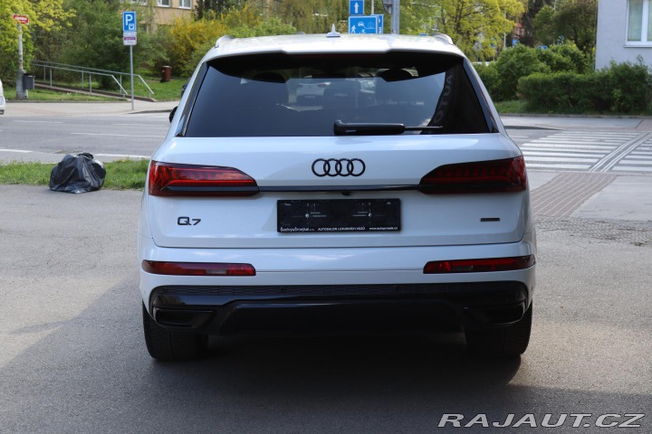 Audi Q7 NENÍ MOŽNÝ ODPOČET DPH 2022
