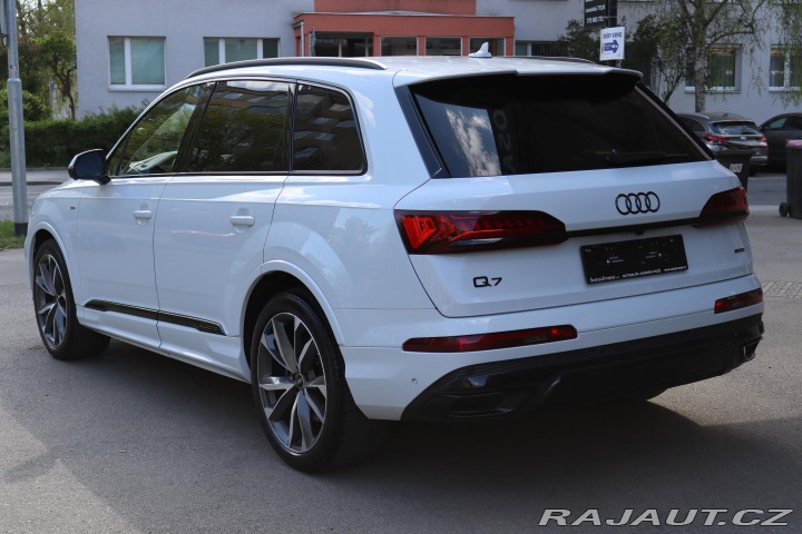 Audi Q7 NENÍ MOŽNÝ ODPOČET DPH 2022