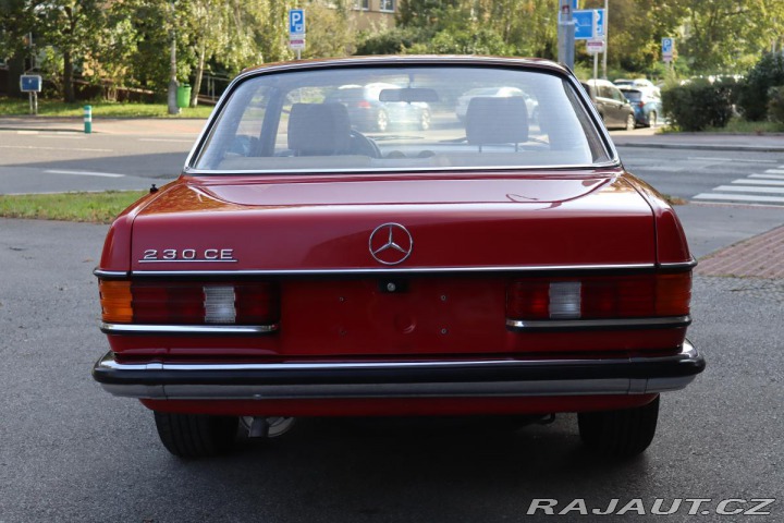 Mercedes-Benz 123 230CE KUPÉ AUTOMAT 100kW 1981