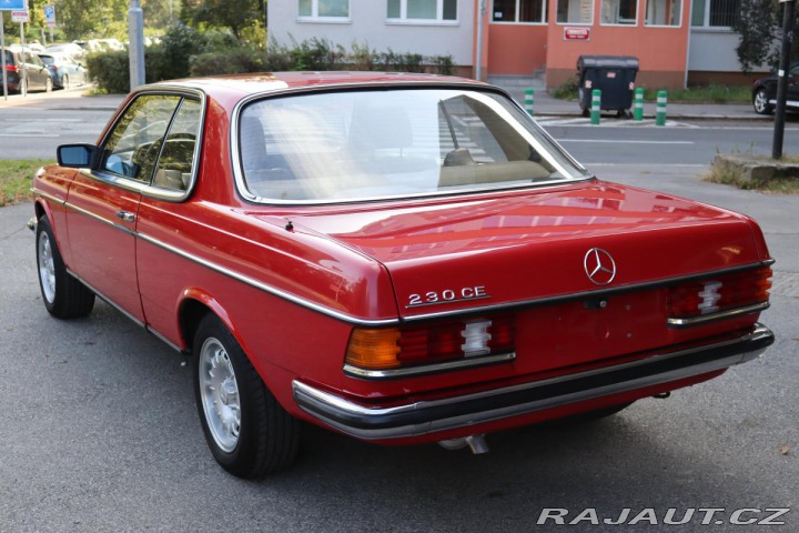 Mercedes-Benz 123 230CE KUPÉ AUTOMAT 100kW 1981