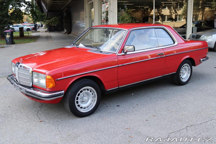 Mercedes-Benz 123 230CE KUPÉ AUTOMAT 100kW 1981