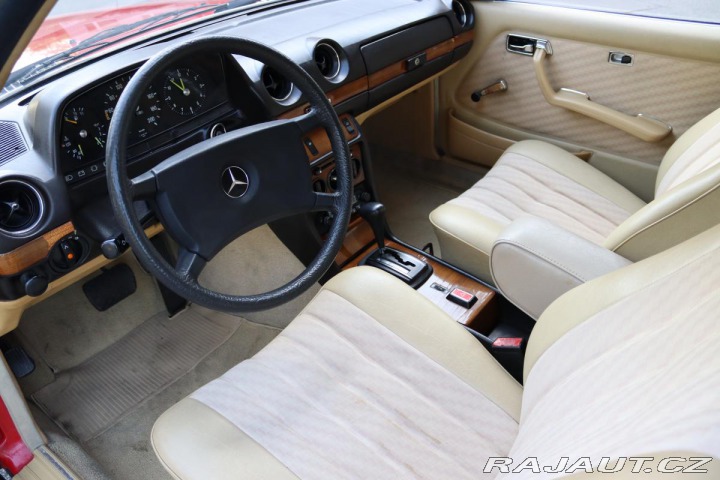 Mercedes-Benz 123 230CE KUPÉ AUTOMAT 100kW 1981