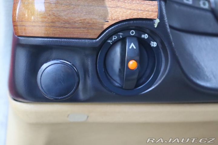 Mercedes-Benz 123 230CE KUPÉ AUTOMAT 100kW 1981