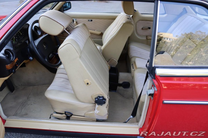 Mercedes-Benz 123 230CE KUPÉ AUTOMAT 100kW 1981