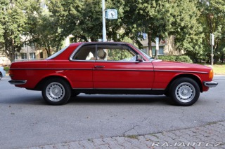 Mercedes-Benz 123 230CE KUPÉ AUTOMAT 100kW 1981