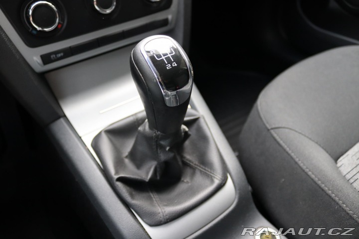 Škoda Octavia COMBI 1.6TDI 77kW DPH 2012