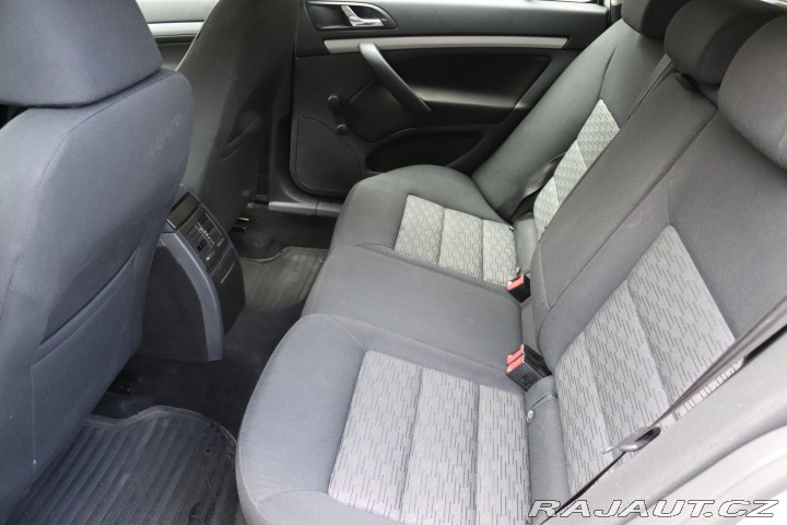 Škoda Octavia COMBI 1.6TDI 77kW DPH 2012