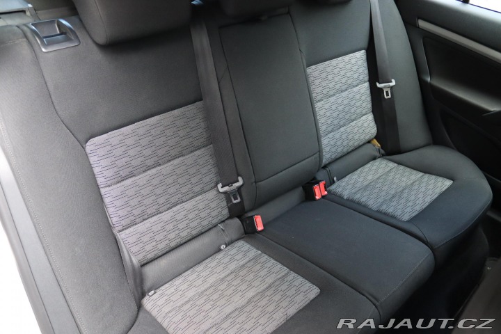 Škoda Octavia COMBI 1.6TDI 77kW DPH 2012