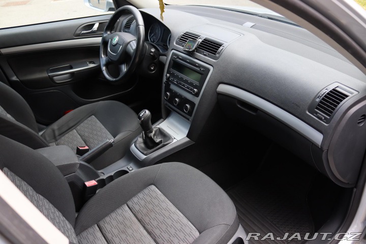 Škoda Octavia COMBI 1.6TDI 77kW DPH 2012