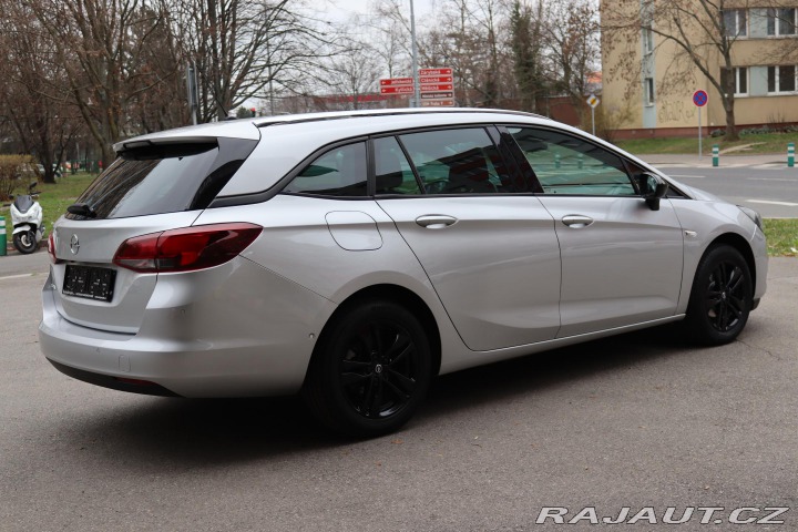 Opel Astra SPORTS TOURER+ 1.2 81kW 2021