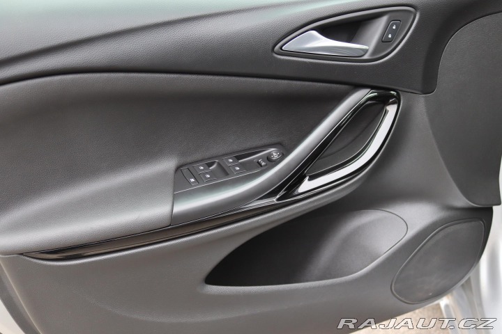 Opel Astra SPORTS TOURER+ 1.2 81kW 2021