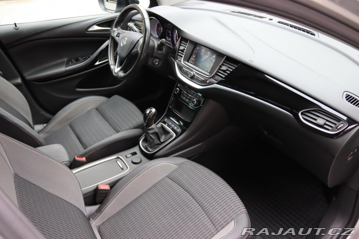 Opel Astra SPORTS TOURER+ 1.2 81kW 2021