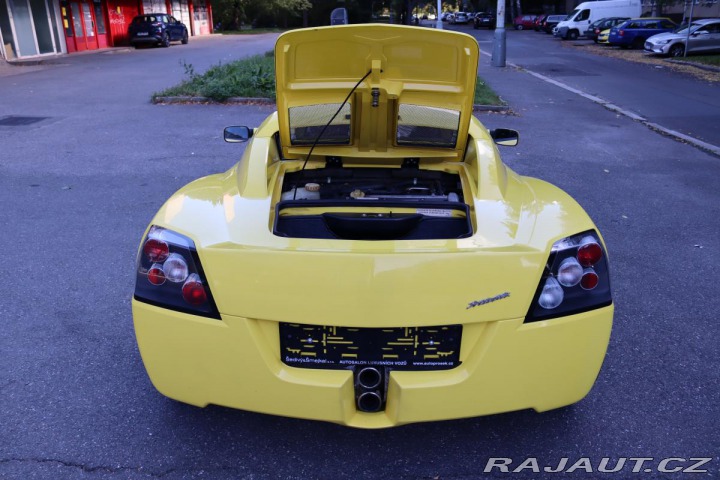 Opel Speedster 2.2 16V 108kW 23 TIS KM Č 2002