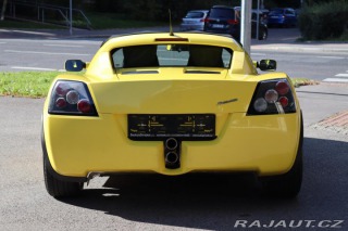 Opel Speedster 2.2 16V 108kW 23 TIS KM Č 2002