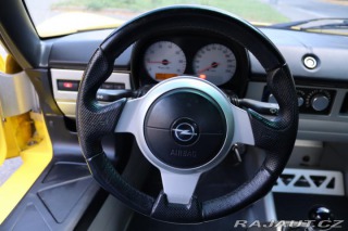 Opel Speedster 2.2 16V 108kW 23 TIS KM Č 2002