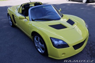 Opel Speedster 2.2 16V 108kW 23 TIS KM Č 2002