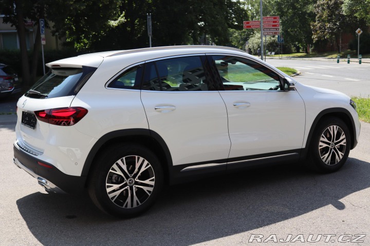 Mercedes-Benz GLA 180 PROGRESSIVE 100kW 2024