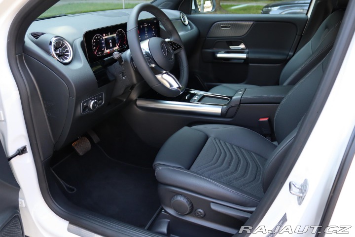 Mercedes-Benz GLA 180 PROGRESSIVE 100kW 2024