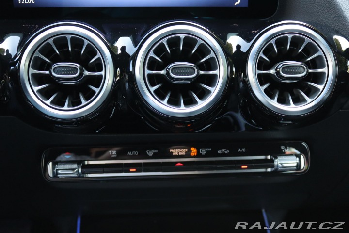Mercedes-Benz GLA 180 PROGRESSIVE 100kW 2024