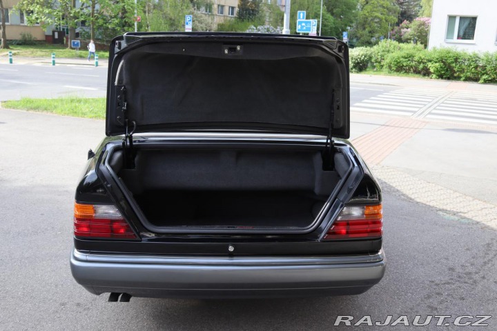 Mercedes-Benz 124 E320 CABRIO 162kW 1994