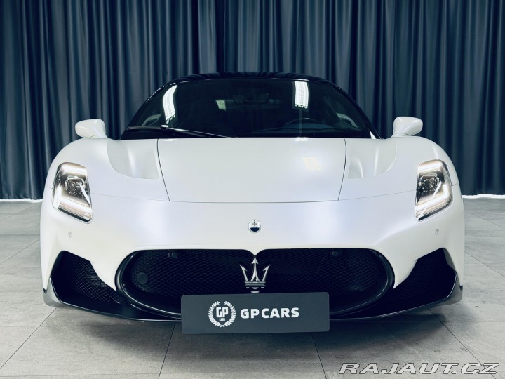 Maserati MC20 NOVITEC Bianco REZERVACE 2021