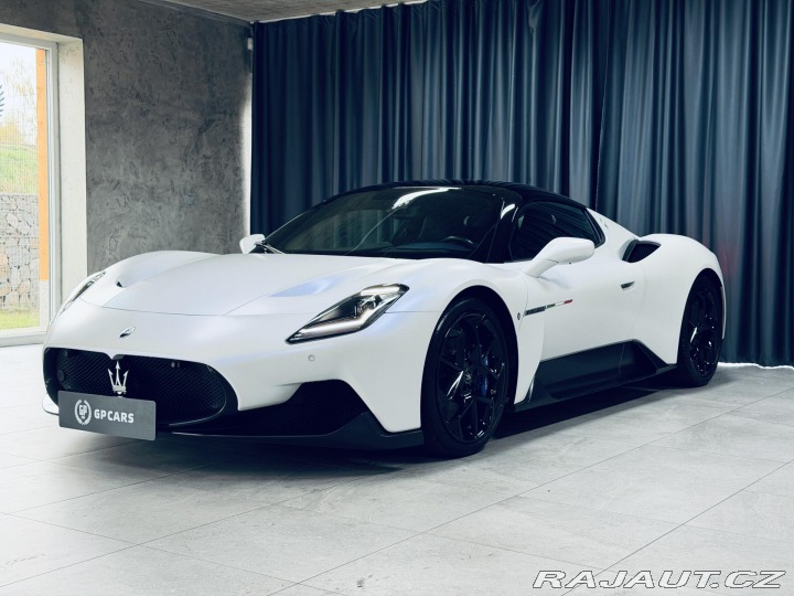 Maserati MC20 NOVITEC Bianco REZERVACE 2021