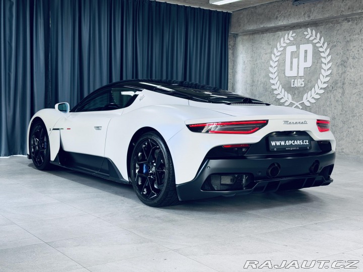 Maserati MC20 NOVITEC Bianco REZERVACE 2021
