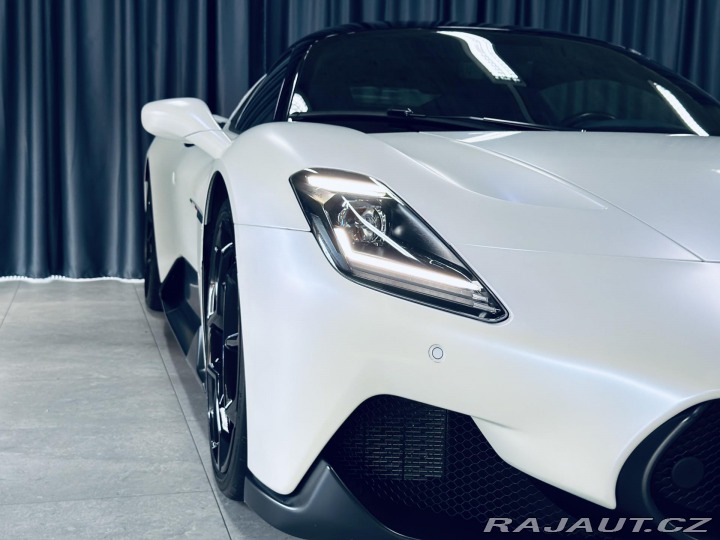 Maserati MC20 NOVITEC Bianco REZERVACE 2021