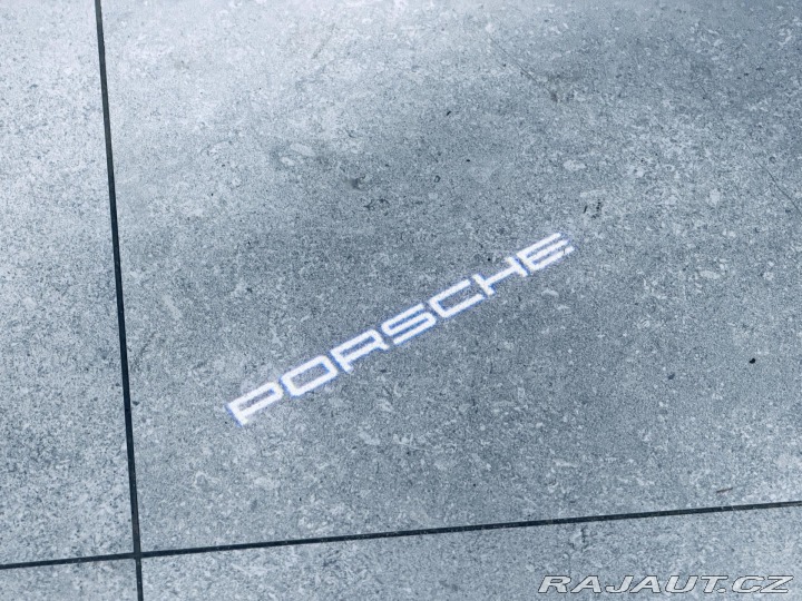 Porsche 911 992.2*CABRIO*CHRONO*ZÁRUK 2025