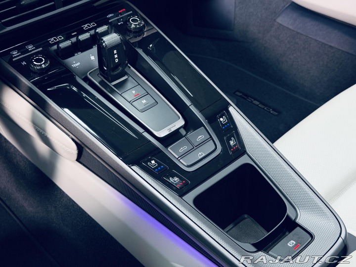 Porsche 911 992.2*CABRIO*CHRONO*ZÁRUK 2025