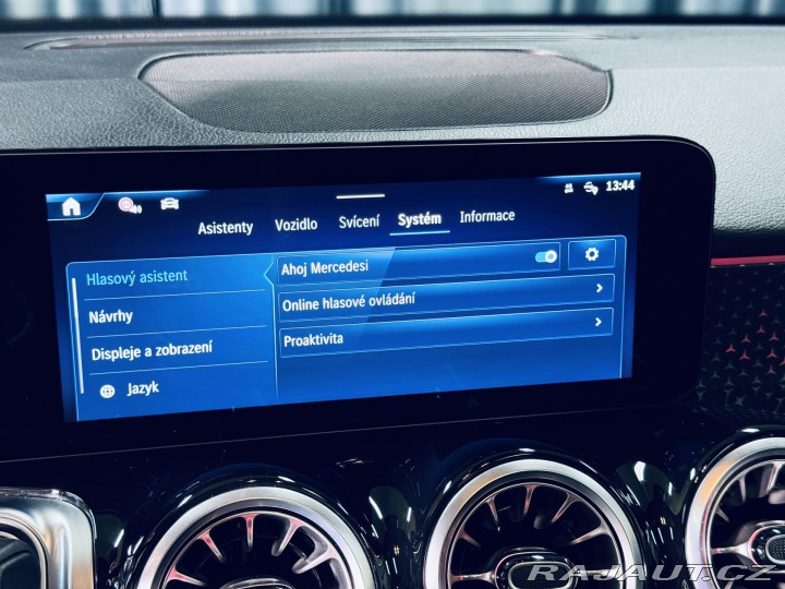 Mercedes-Benz GLB 200d*4M*AMG*OFF.ROAD*7MÍS 2024