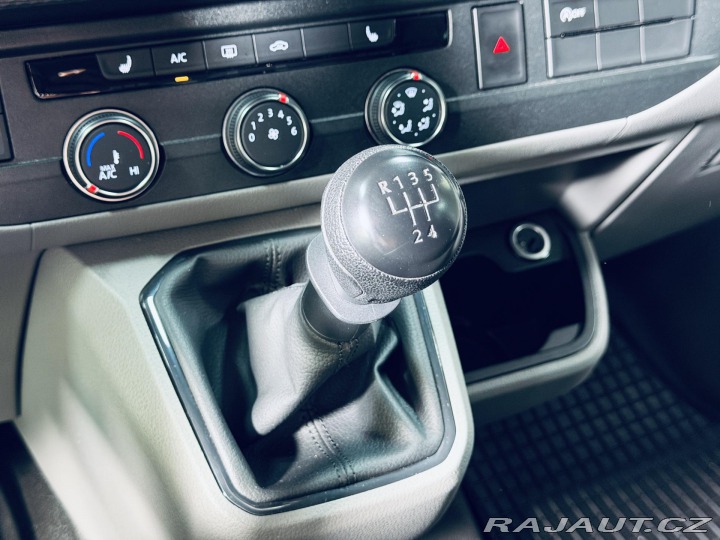Volkswagen Transporter 2023