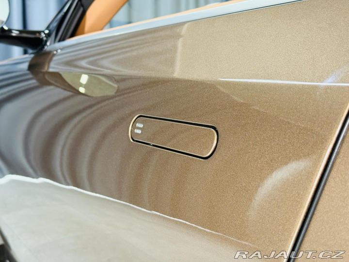 Aston Martin DB12 *VOLANTE*B&W*CABRIO*Z 2023