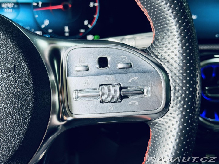 Mercedes-Benz CLA 200d*ZÁRUKA*PANO*KEYLESS* 2022